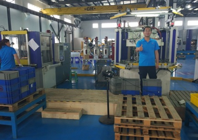 Elay China increases the number of injection molding machines.